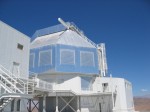 Dalekohledy Magellan na observatoři Las Campanas v Chile. Zdroj: Wikipedia