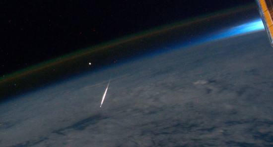Perseida z paluby Mezinárodní kosmické stanice. Credit: NASA 