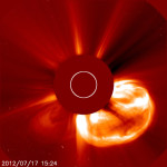 Erupce ze 17. července. Credit: ESA, NASA, SOHO