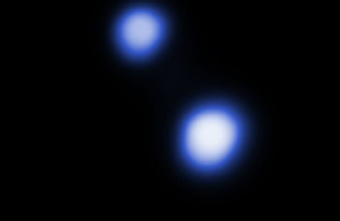 Alfa Centauri A, B na snímku z kosmického dalekohledu Chandra. Credit: NASA/CXC/University of Colorado/T.Ayres